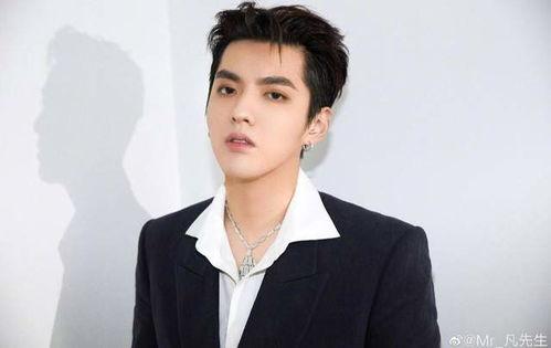 娱乐圈吃瓜艺人是谁,揭秘那些隐藏在幕后的明星八卦 第3张 娱乐圈吃瓜艺人是谁,揭秘那些隐藏在幕后的明星八卦 第3张